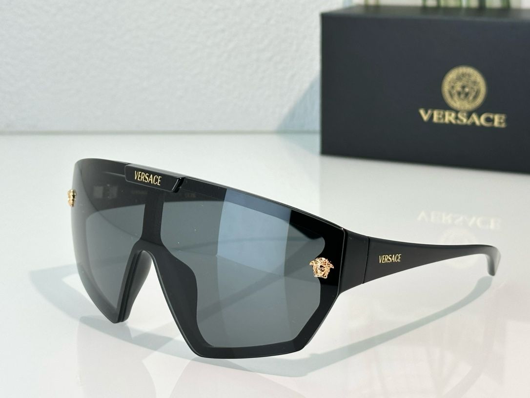 lente versace.