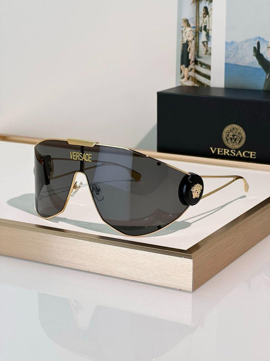 versace unisex