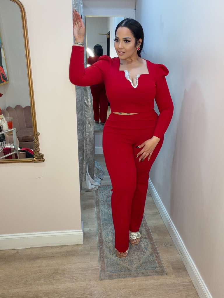 Scarlet Royal Set