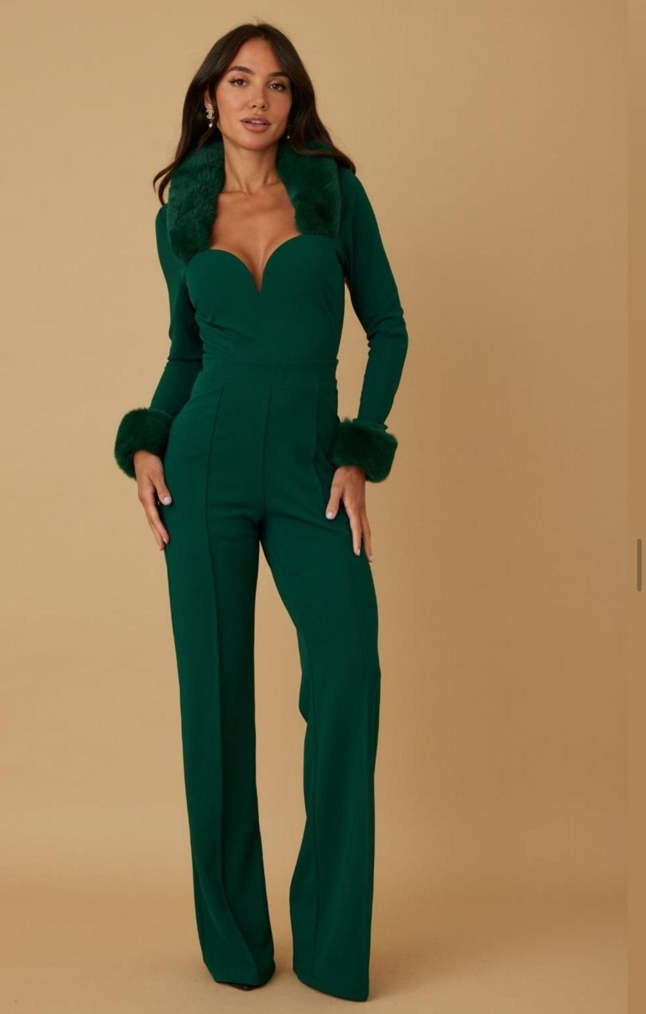 Jumpsuit Verde Elegante – Estilo Sofisticado y Moderno